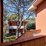 Апартаменты Cozy Flat In With Swimming Pool-beahost Бибионе