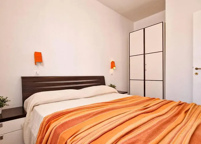 Cozy Flat In With Swimming Pool-beahost *