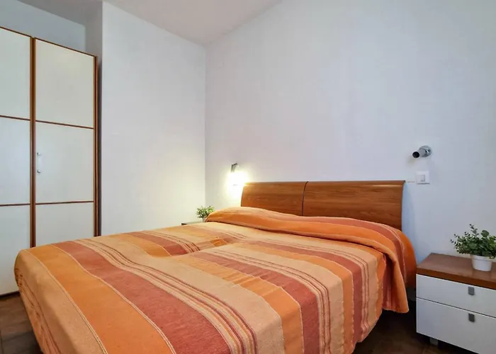 Cozy Flat In With Swimming Pool-beahost Lejlighed