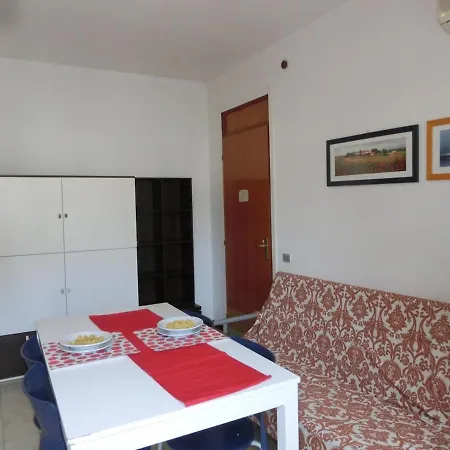 Cozy Flat In With Swimming Pool-beahost Apartmán *