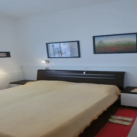 Cozy Flat In With Swimming Pool-beahost 公寓 比比翁