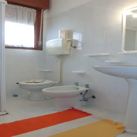 Апартаменти Cozy Flat In With Swimming Pool-beahost Бібіоне