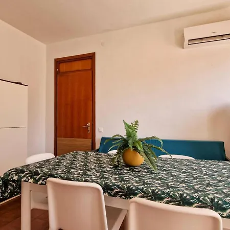 Cozy Flat In With Swimming Pool-beahost *