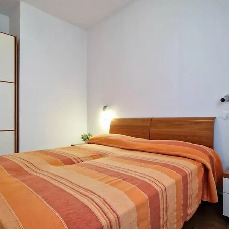 Cozy Flat In With Swimming Pool-beahost Apartamento